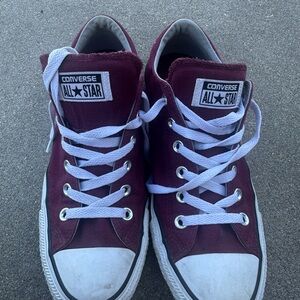 converse chuck taylor all star Burgandy Low Tops Women’s Size 10